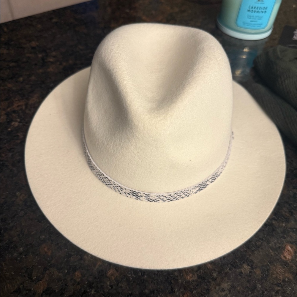 Saks Fifth Avenue Cream Fedora Hat